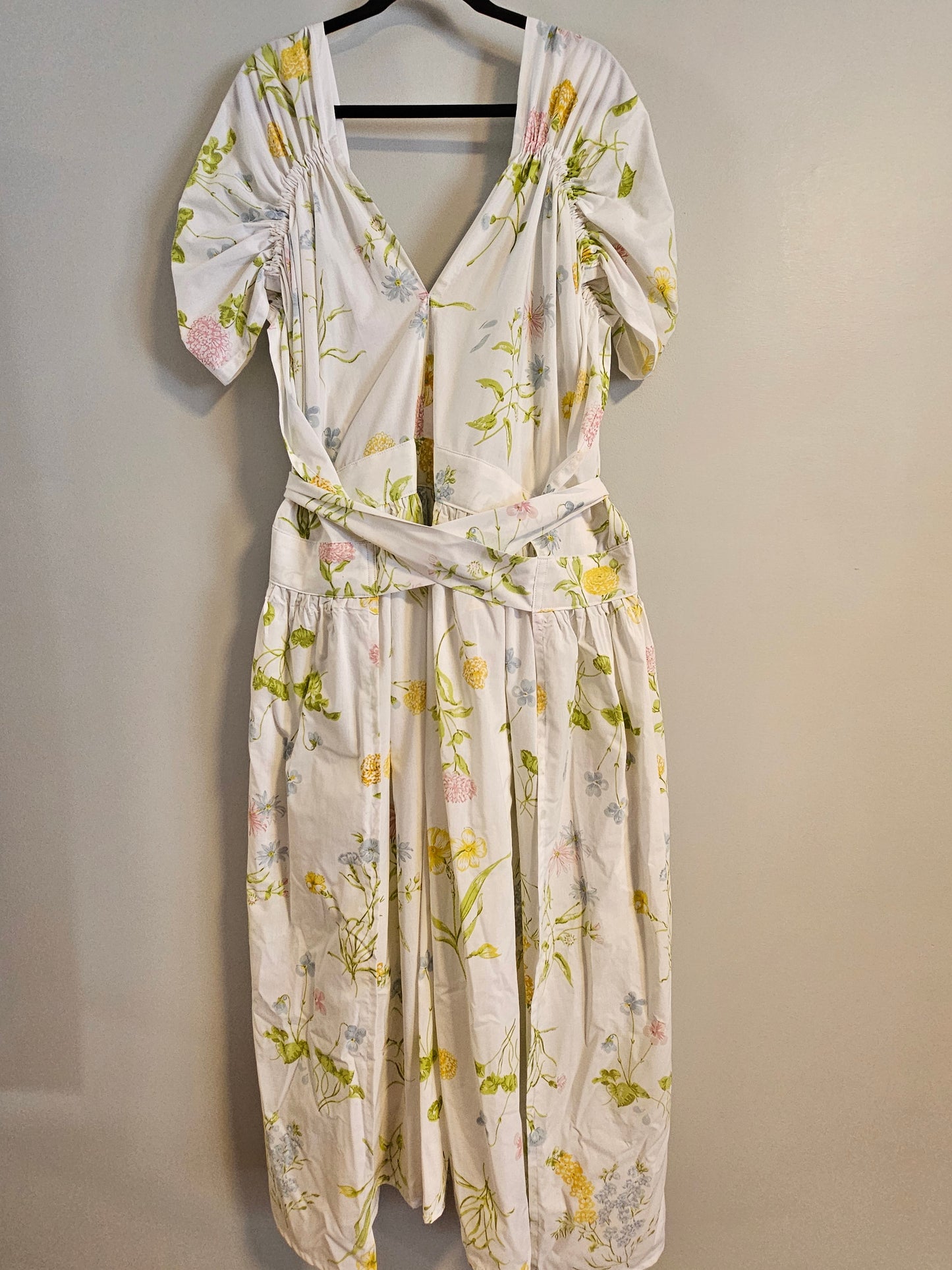 Sz 4 Big Florals on White