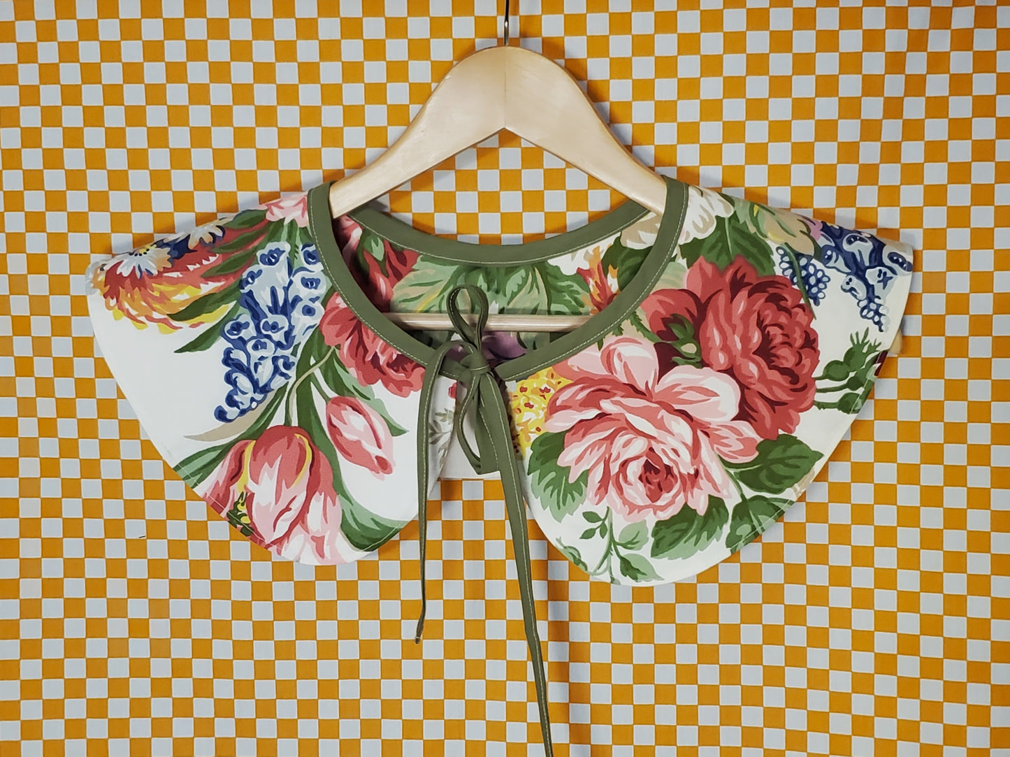 Lush Floral Collar